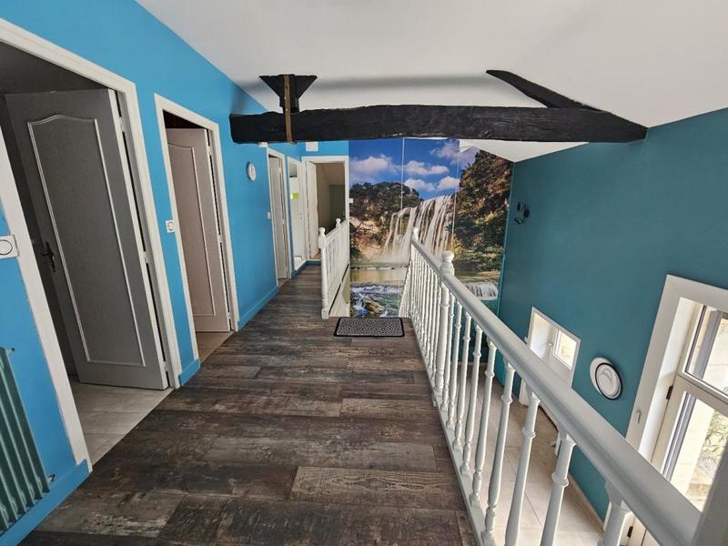 Maison - 247 m² - 8 pièces