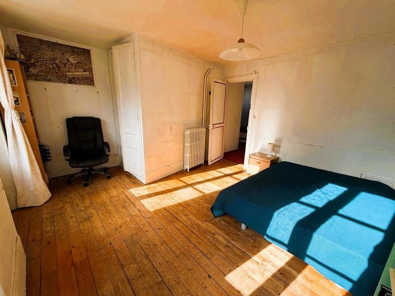 Maison - 210 m² - 7 pièces