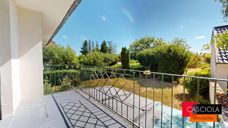 Maison traditionnelle - 104 m² - 5 pièces