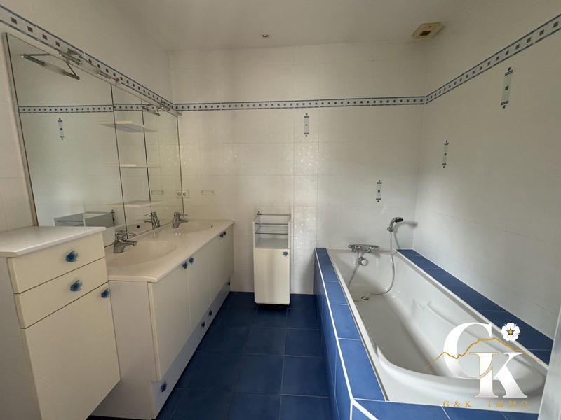 Maison - 140 m² - 6 pièces