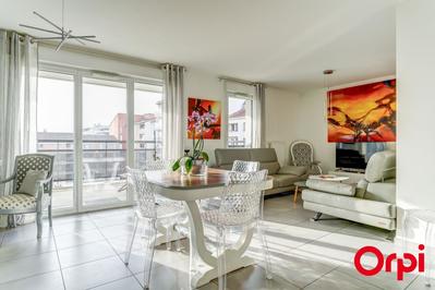 Appartement - 80 m² - 3 pièces