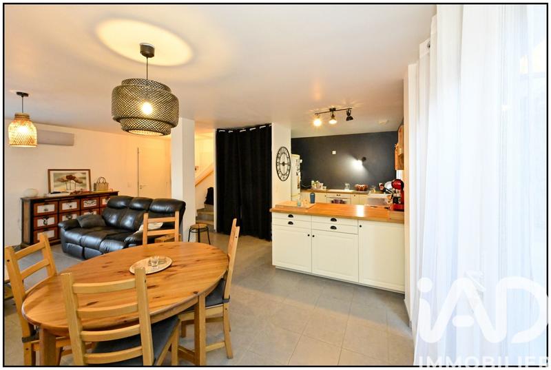 Maison - 90 m² - 5 pièces