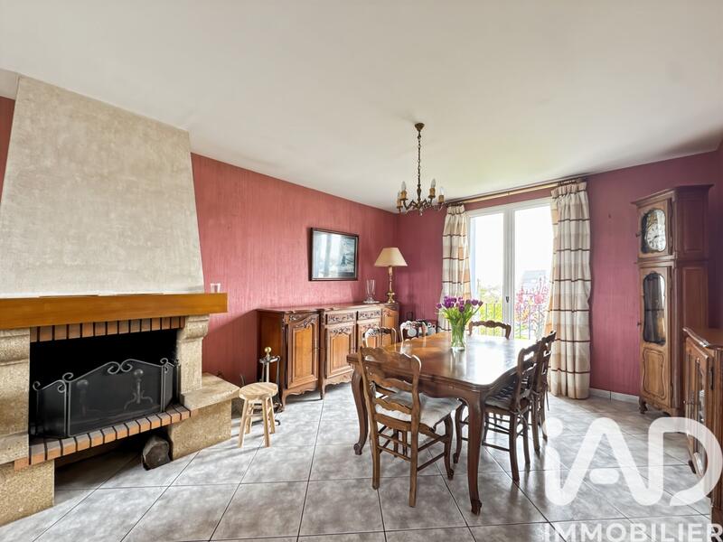 Maison - 99 m² - 4 pièces