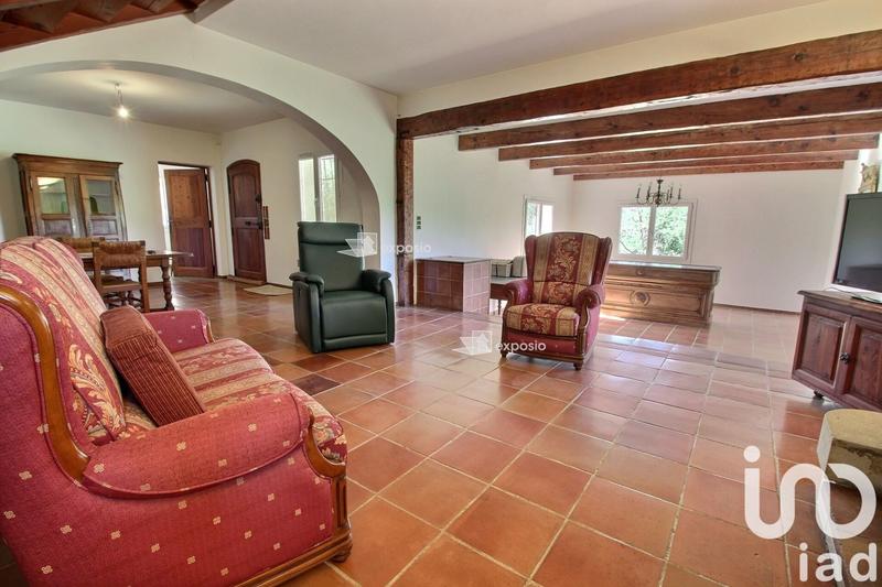 Maison - 242 m² - 6 pièces