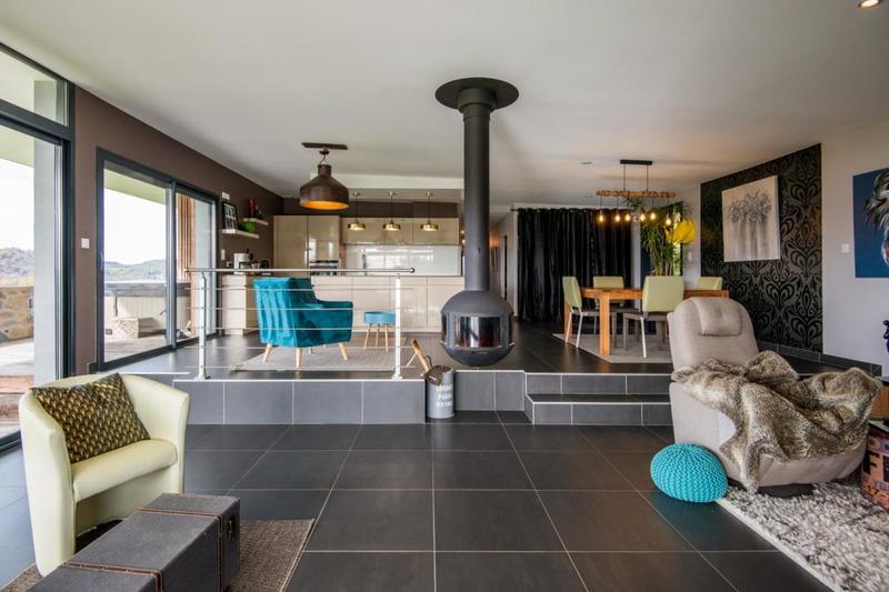 Maison - 194 m² - 5 pièces