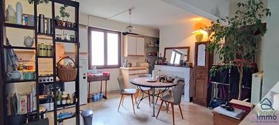 Appartement - 120 m² - 5 pièces