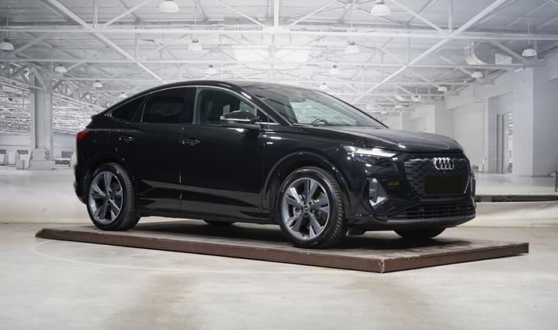 Audi Q4 e-tron Sportback 40 s-Line 204 / Sieges Rs Keyless Caméra de Recul Regulateur Distance