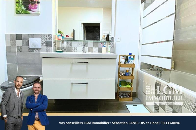 Maison - 240 m² - 7 pièces