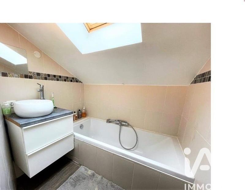 Maison - 95 m² - 6 pièces