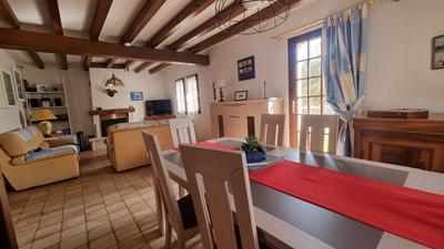 Maison traditionnelle - 185 m² - 8 pièces