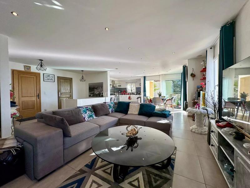 Maison - 197 m² - 5 pièces