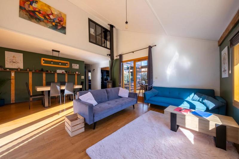 Maison - 104 m² - 4 pièces