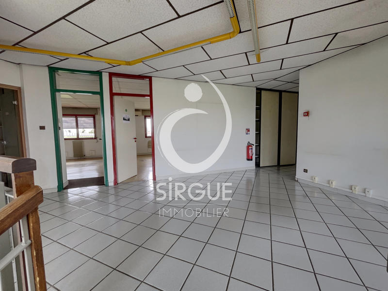 Bureau - 375 m²