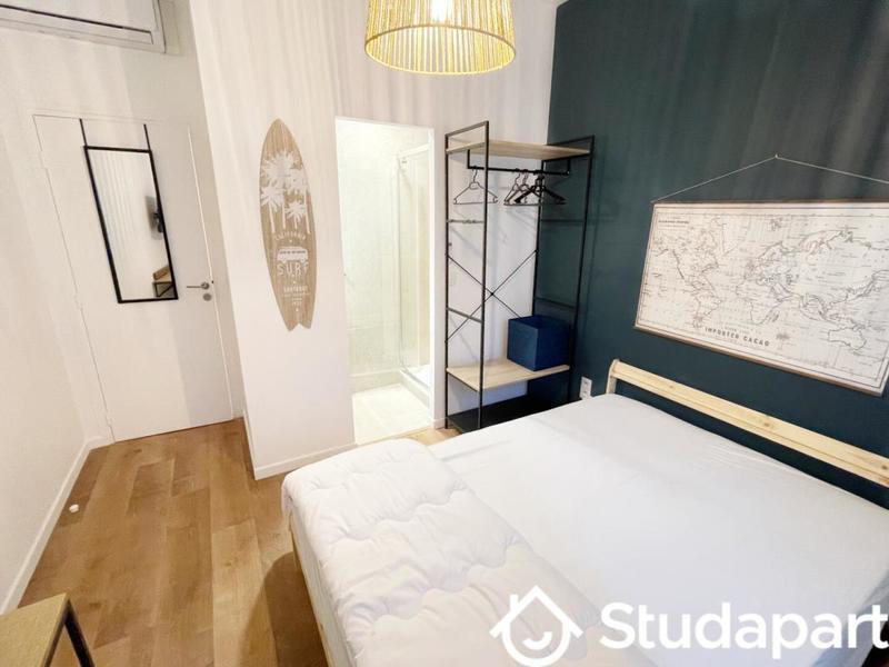 Chambre - 11 m² - 1 pièce