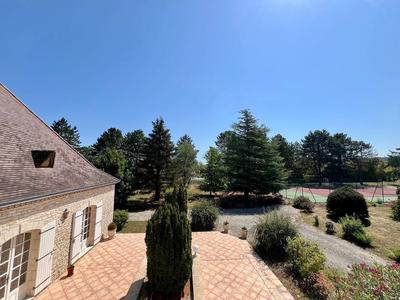 Maison traditionnelle - 308 m² - 10 pièces