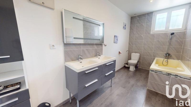 Maison - 210 m² - 9 pièces