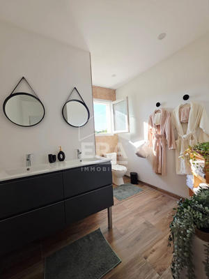 Maison - 100 m² - 4 pièces