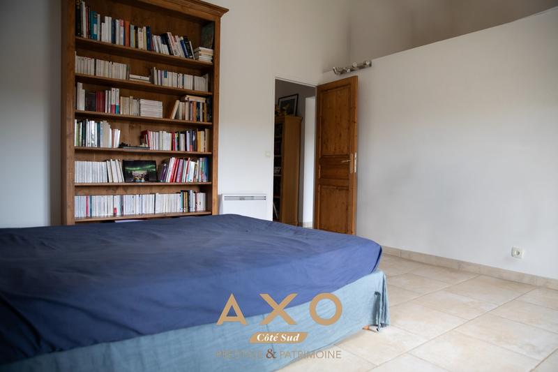 Maison - 224 m² - 7 pièces