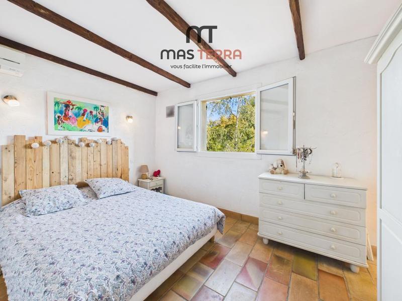 Maison - 230 m² - 6 pièces