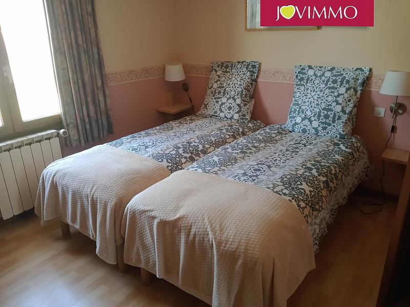 Magasins - 383 m² - 12 pièces