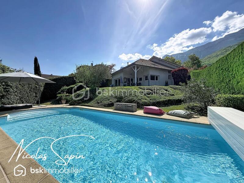 Maison d'architecte - 196 m² - 6 pièces