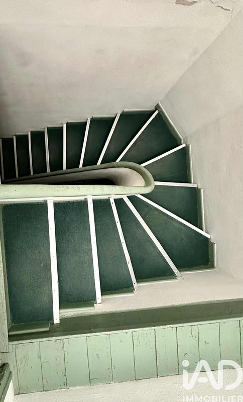 Maison - 340 m² - 9 pièces