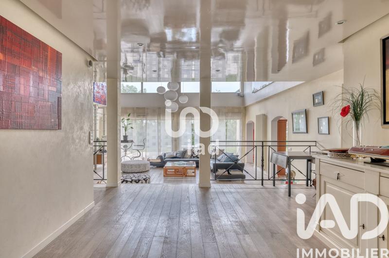 Maison - 275 m² - 8 pièces