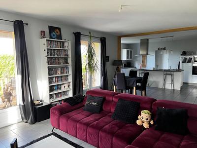 Maison - 98 m² - 4 pièces