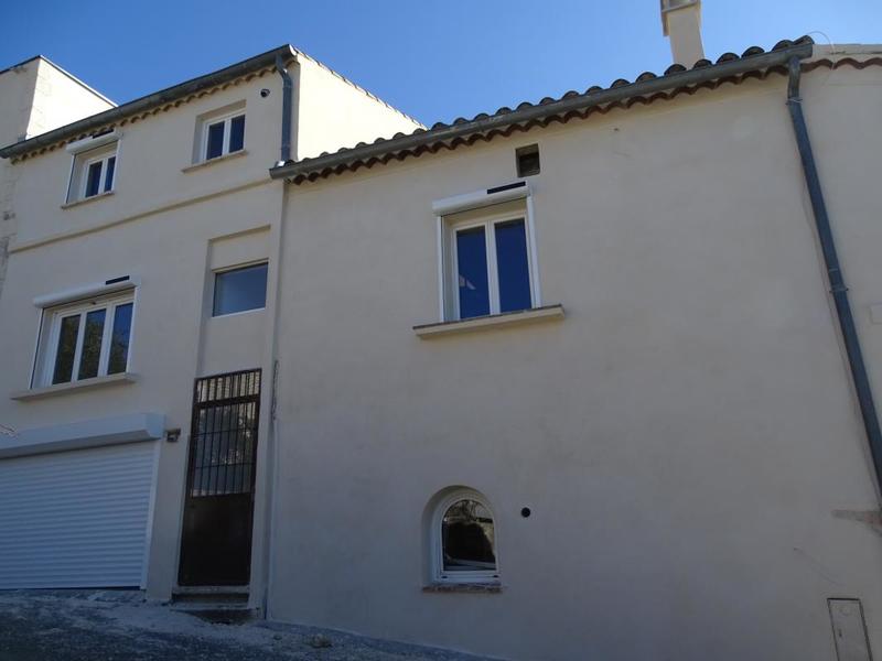 Maison de village - 180 m² - 10 pièces