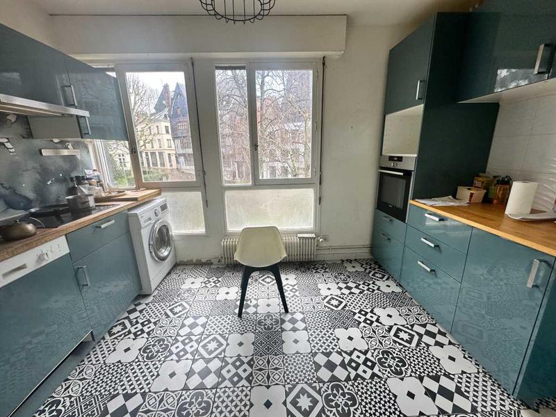 Appartement - 99 m² - 5 pièces