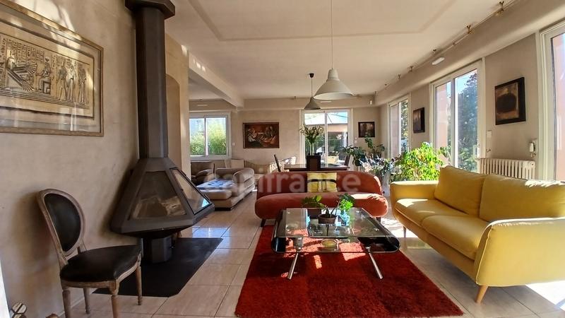 Maison - 162 m² - 6 pièces