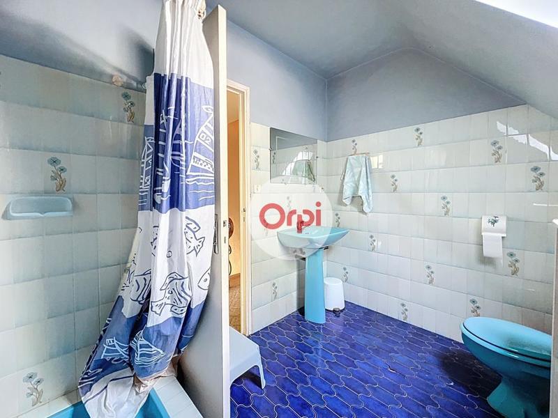 Maison - 180 m² - 9 pièces