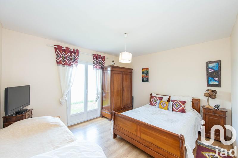 Maison - 180 m² - 5 pièces