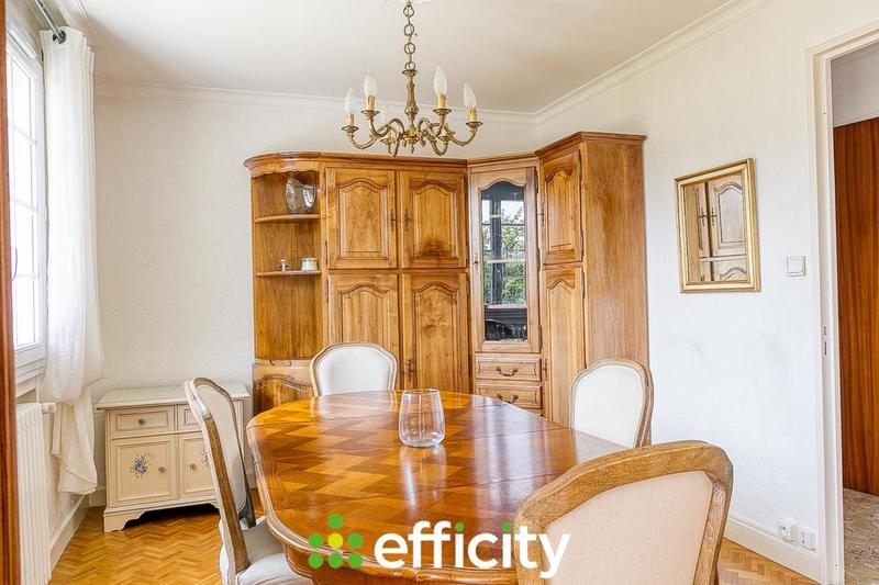 Maison - 175 m² - 7 pièces