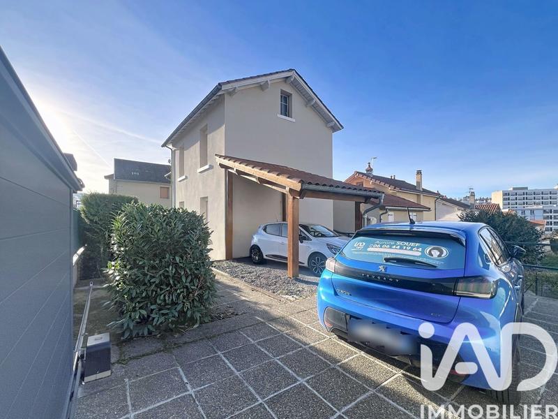 Maison - 90 m² - 4 pièces