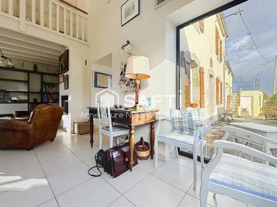 Maison - 98 m² - 6 pièces