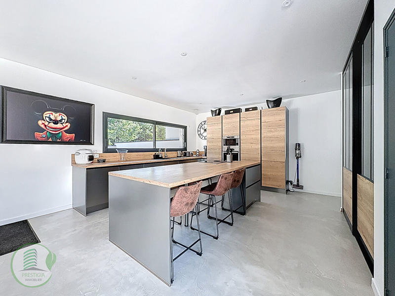 Maison - 150 m² - 6 pièces