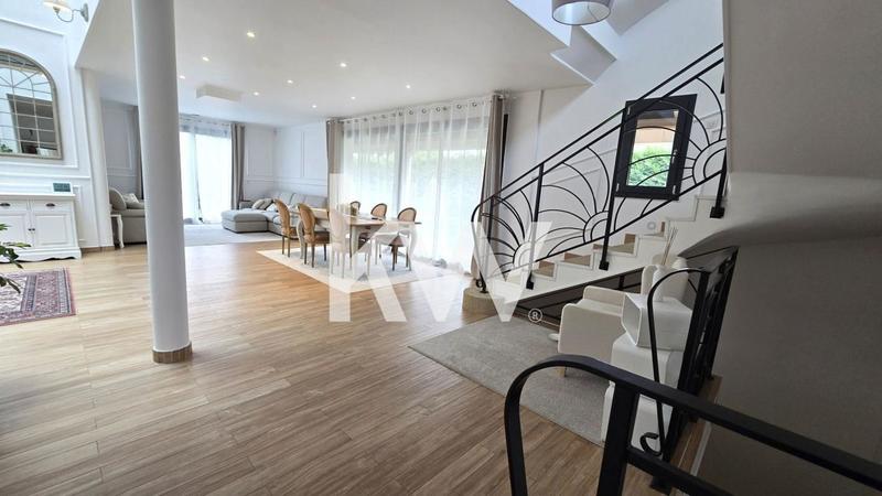 Maison d'architecte - 446 m² - 9 pièces