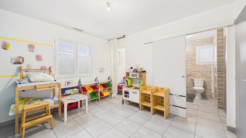 Maison - 141 m² - 7 pièces