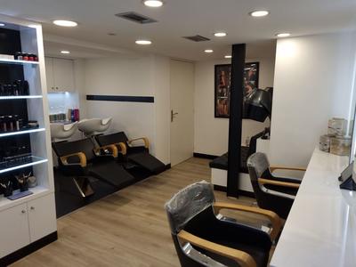 Fonds de commerce - Local commercial - 140 m²