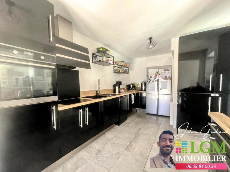 Maison - 165 m² - 8 pièces