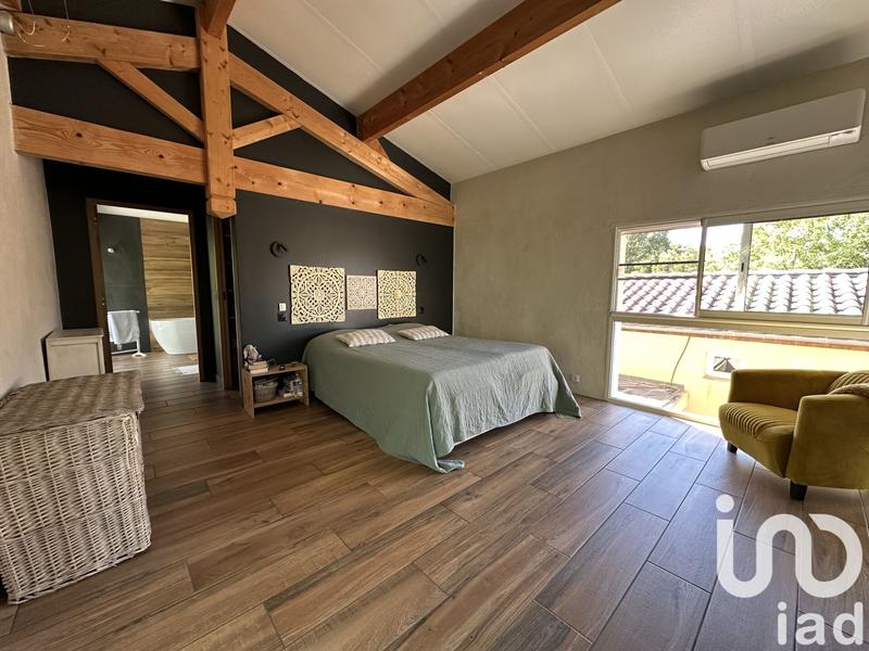 Maison - 320 m² - 8 pièces