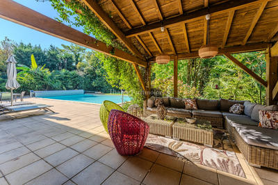 Maison - 500 m² - 14 pièces