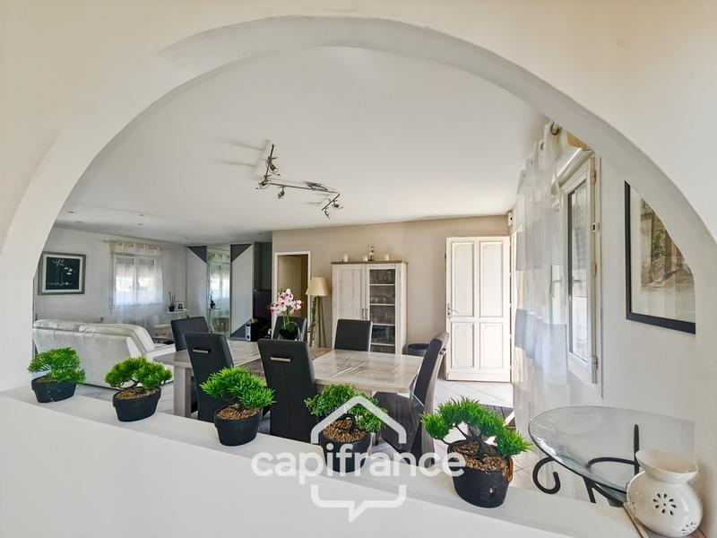 Maison - 96 m² - 5 pièces