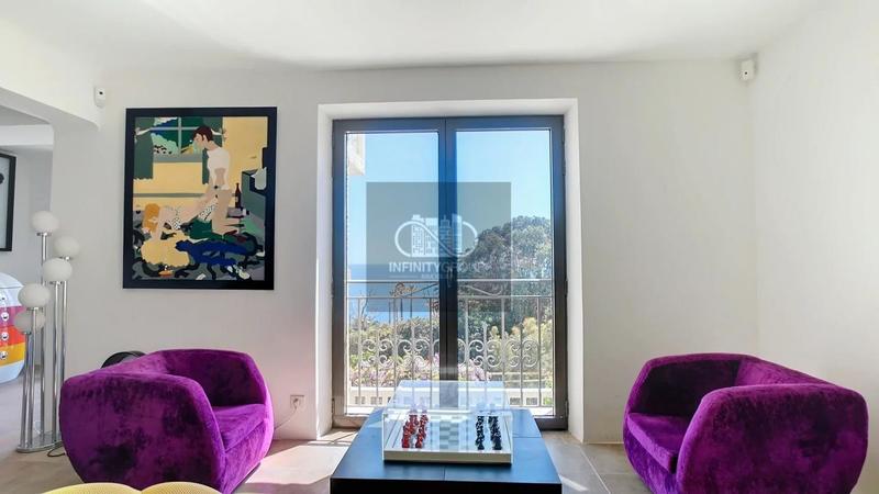 Villa - 200 m² - 6 pièces