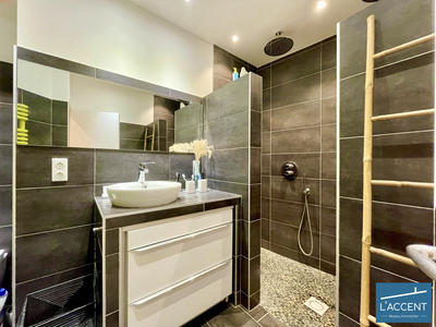 Appartement - 130 m² - 5 pièces