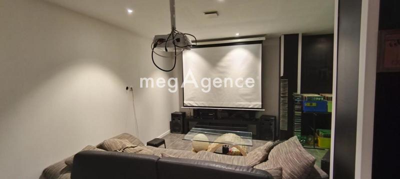 Maison - 357 m² - 15 pièces