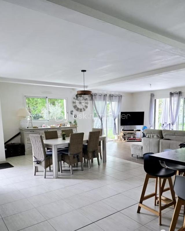 Maison - 156 m² - 6 pièces