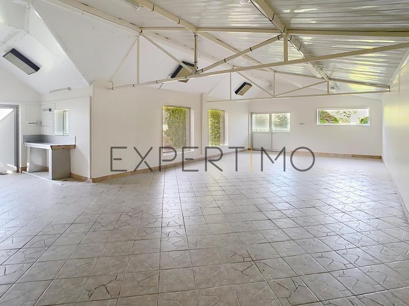 Maison - 240 m² - 9 pièces