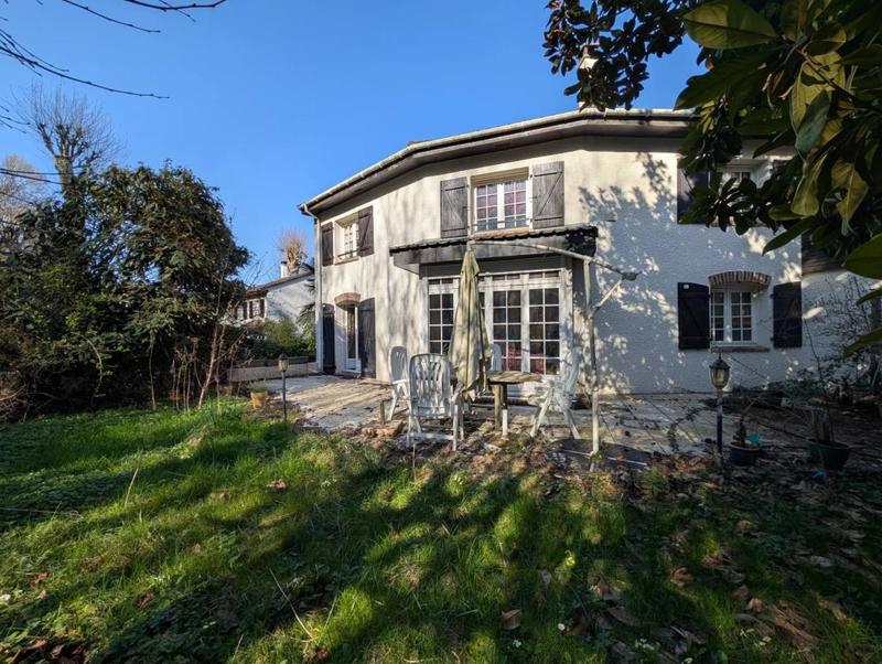 Maison - 138 m² - 7 pièces